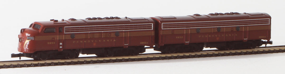 Märklin H0 - 37621 - 3-piece US-diesel locomotive EMD F7 of