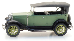 Artitec 387.521 Ford Model A Phaeton hood up